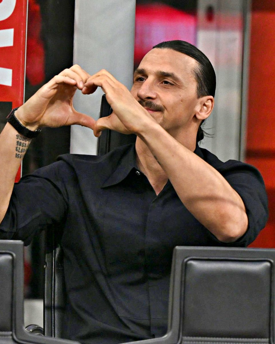 Aos 41 anos, Ibrahimovic anunciou o fim da carreira de futebolista.

LENDA. 👑