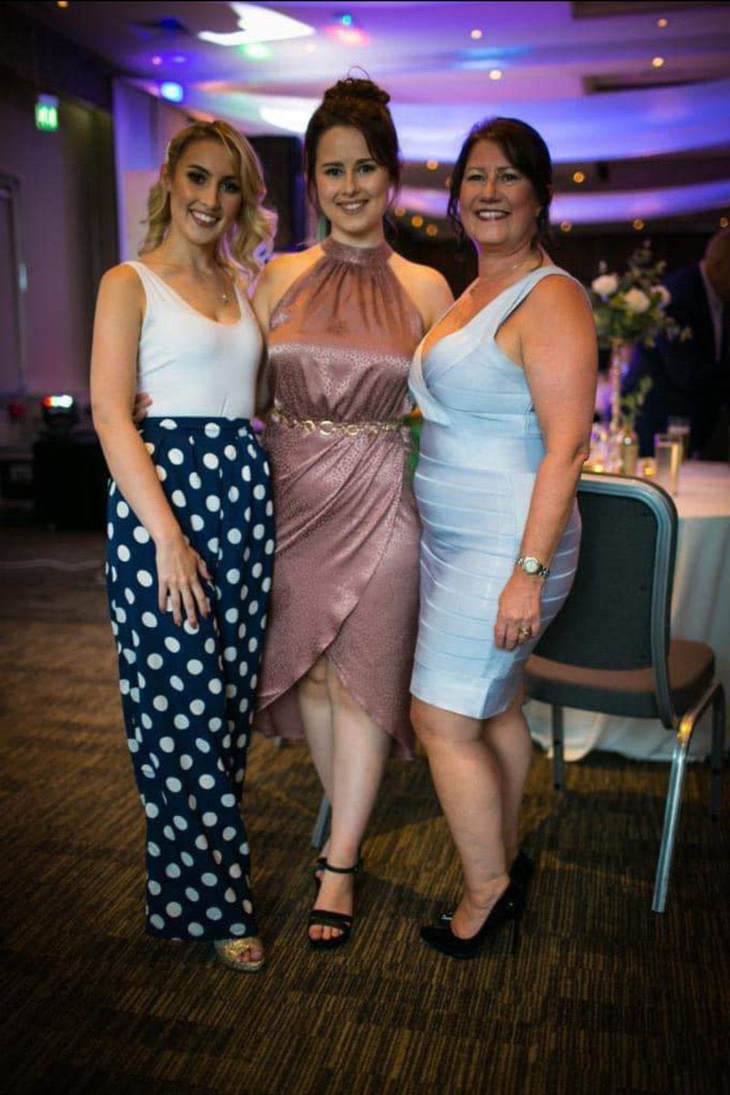 YorkieBarMilfsBack on Twitter: "Submission: left, middle or right? #