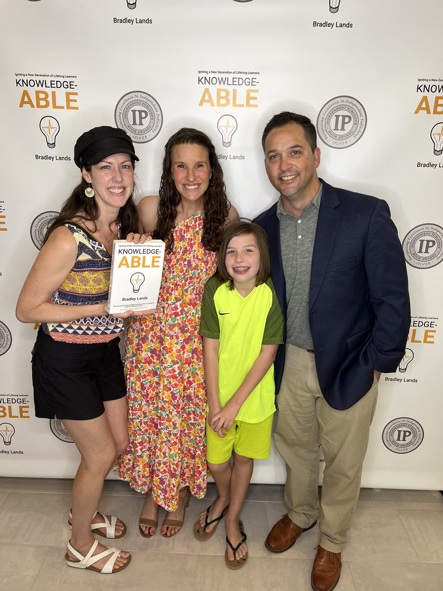 sammylanefiddy's tweet image. What an amazing afternoon celebrating this incredible book by @MrLands!!! Well done, Sir! And as a bonus we got to see our favorite third grade teacher, @Lands_Learners! 💜

@UpLearnLLC #Knowledge_ABLE #ABLEcycle