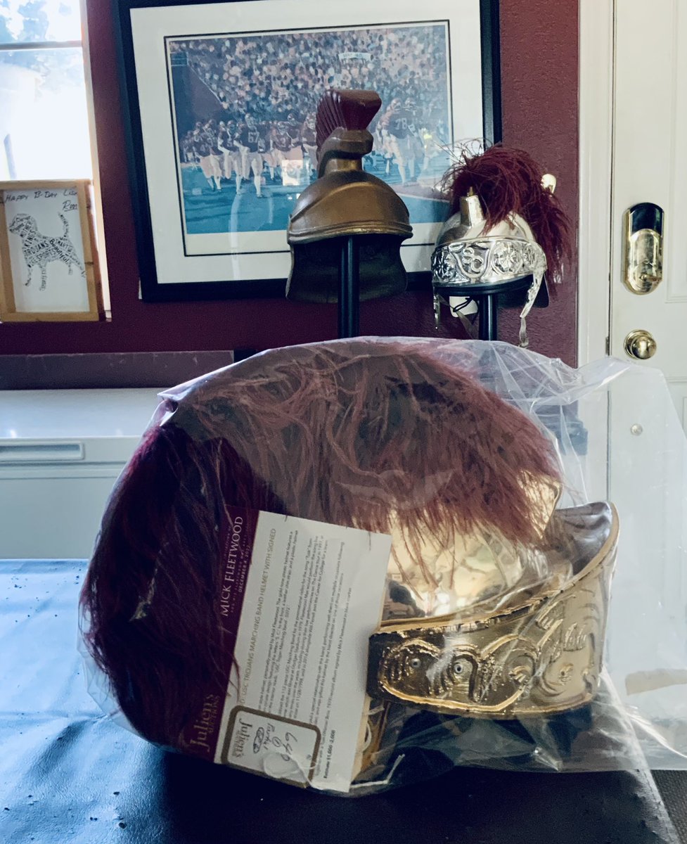 @hourlybn @USCTMB Fun Fact: Thanks to the Hubs winning the @JuliensAuctions auction, I am the proud owner of the @USCTMB helmet gifted to #MickFleetwood by Dr. Arthur C. Bartner after the #TUSK music video shoot!