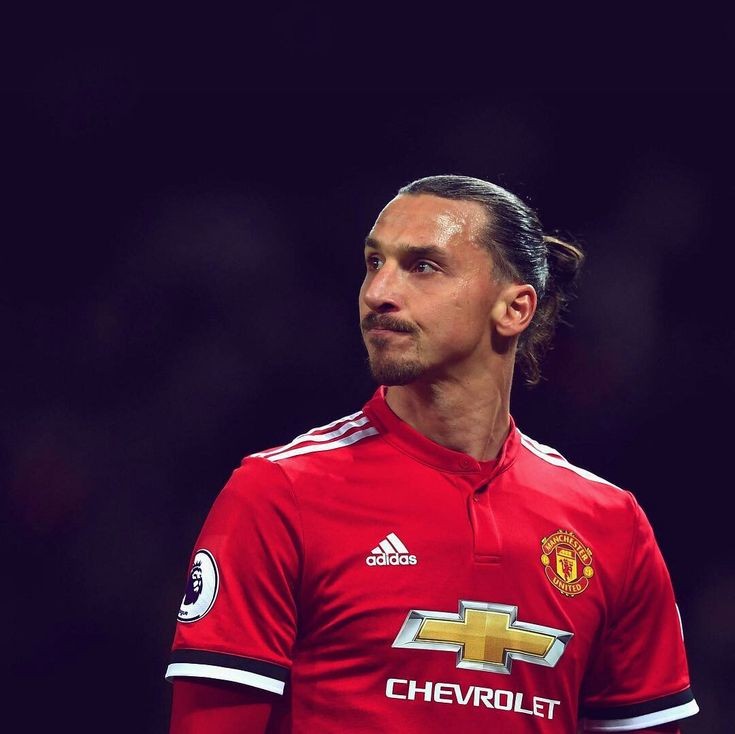 UTD_Anna_'s tweet photo. Zlatan Ibrahimović has now decided to retire from professional football with immediate effect.

Icon of the sport ❤️ https://t.co/n33JyeJfJZ