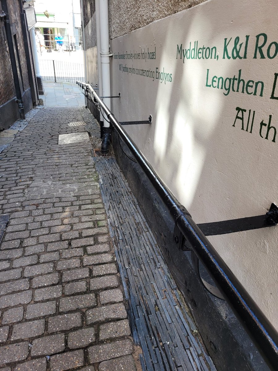Before and after of the Handrail up Broomhill Lane . #volunteers were out this morning giving the Handrail a fresh new paint. 
We've also started painting railings throughout the High Street too. 
#Dinbych #Denbigh #ourbloom