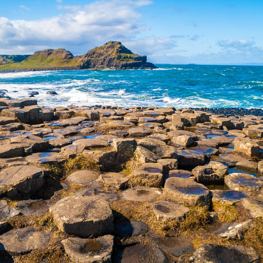 Have you ever seen the Giant's Causeway?! This unique rock formation is a breathtaking sight to behold 🌊💙

Click to learn more and plan your adventure today! 

👉️ bit.ly/3ILsSJB

Courtesy of jose1983

#wildroverdaytours #thegiantscauseway #northernireland
