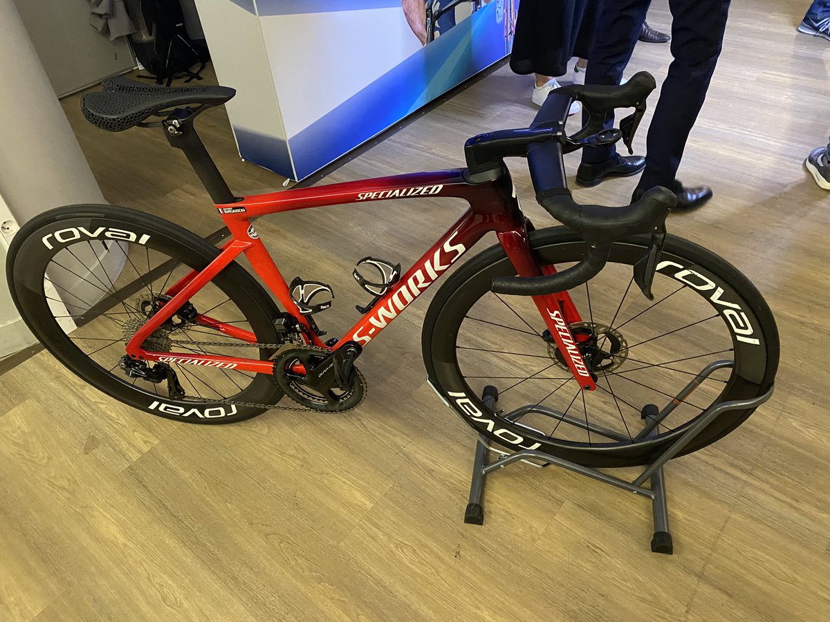 Beau moment de partage aujourd’hui avec l’équipe <a href="/TeamTotalEnrg/">Team TotalEnergies</a> et <a href="/petosagan/">Peter Sagan</a>, <a href="/p_latour/">Pierre Latour</a> , <a href="/AnthonyTurgis/">Anthony Turgis</a> , <a href="/ValentinFerron/">Valentin Ferron</a>, <a href="/mat_burgaudeau/">Burgaudeau</a>