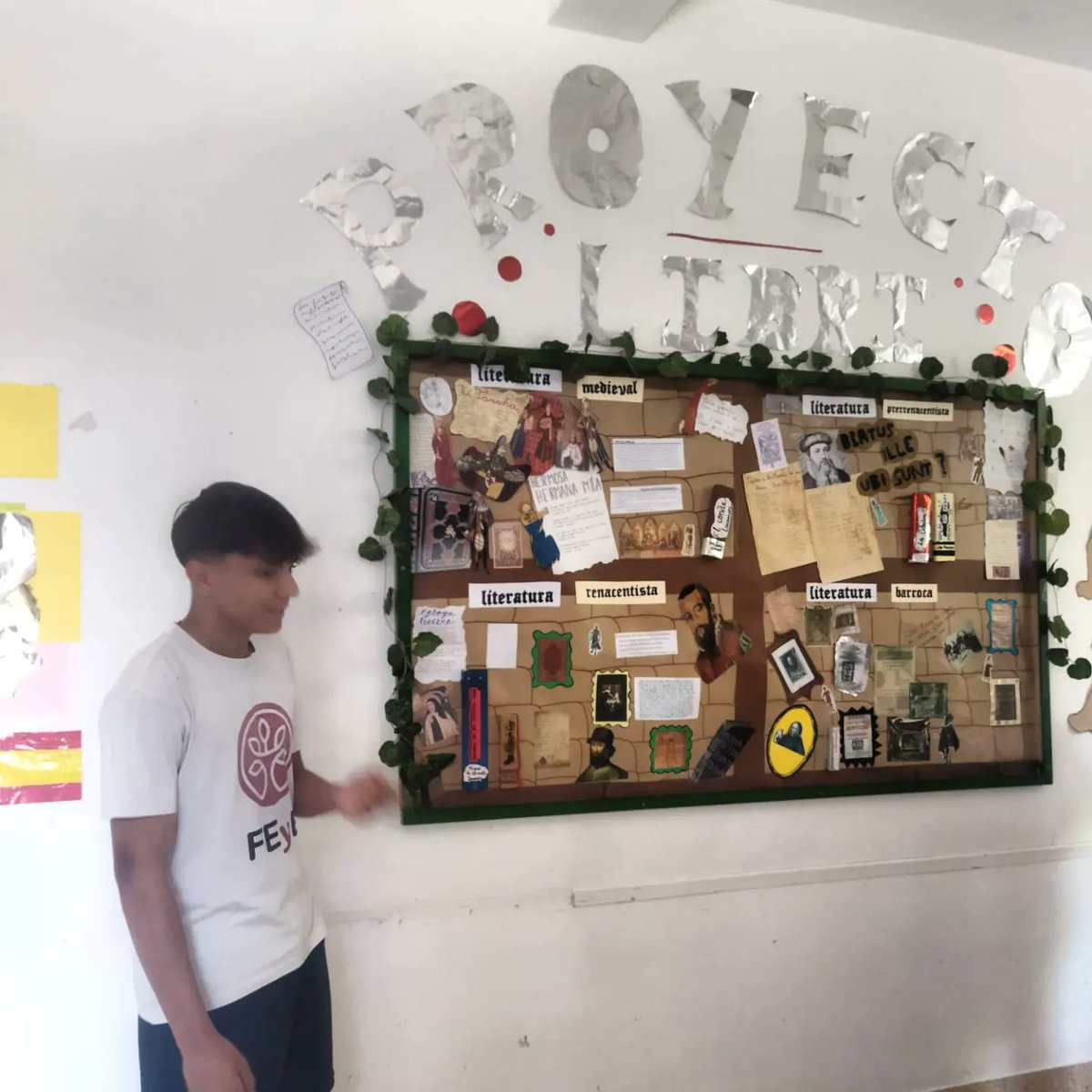 saa_feye's tweet photo. Culminamos nuestro proyecto de Literatura de 3° y 4° de #ESO con la exposición de estanterías. ¡Buen trabajo!
#ProyectoLibri #Levántate #ColegiosFEyE https://t.co/8xlS4wIhrr