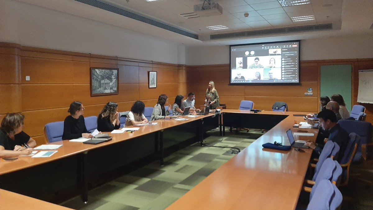 🗣️ Hoy se reúne la Mesa de Diálogo Civil de Euskadi para tratar, entre otros temas, la convocatoria de proyectos del Tercer Sector y de las subvenciones nominativas y el inicio del proceso de evaluación del Decreto de Cartera de Servicios Sociales.