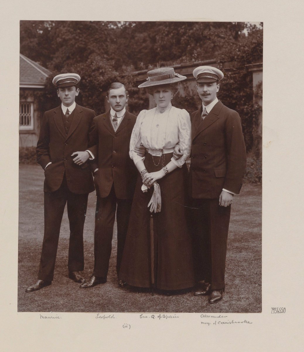 Almanach de Saxe Gotha - Handbuch des Adels tweet media