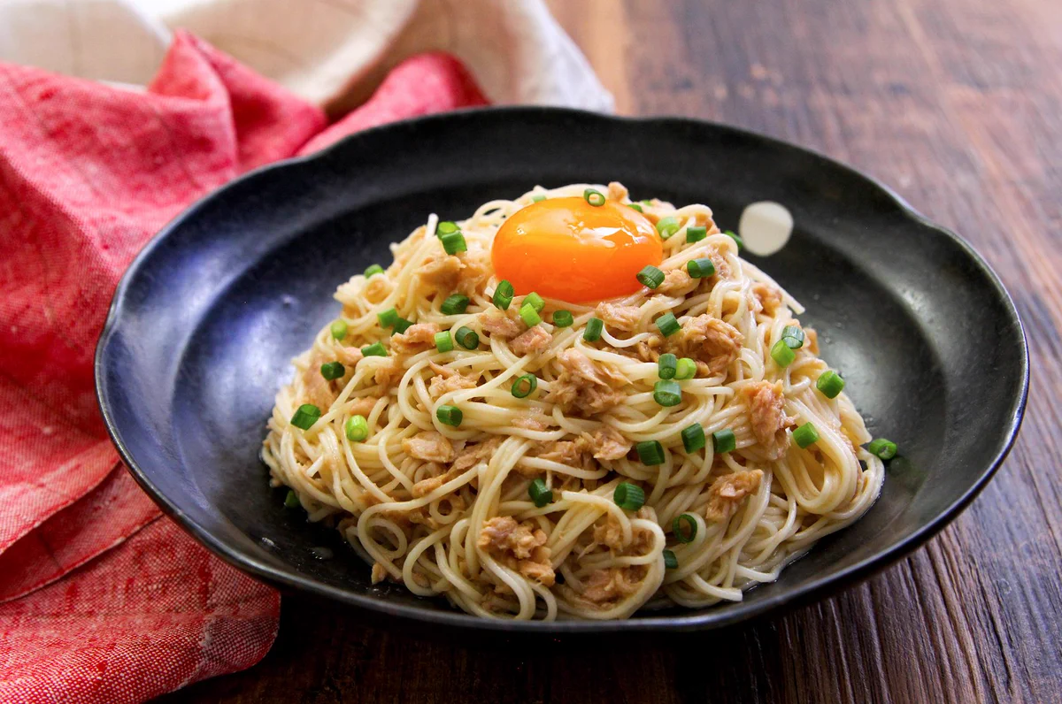 素麺好きさん必見！素麺とツナ缶を掛け合わせた、するする食べられそうなくらい美味しそうな料理のレシピ！