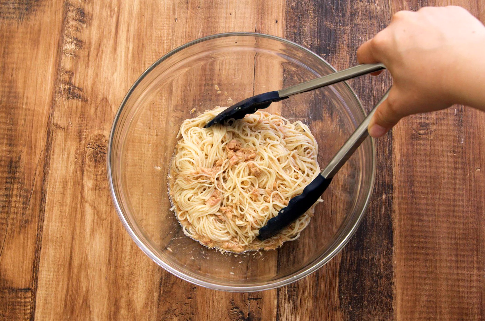 素麺好きさん必見！素麺とツナ缶を掛け合わせた、するする食べられそうなくらい美味しそうな料理のレシピ！