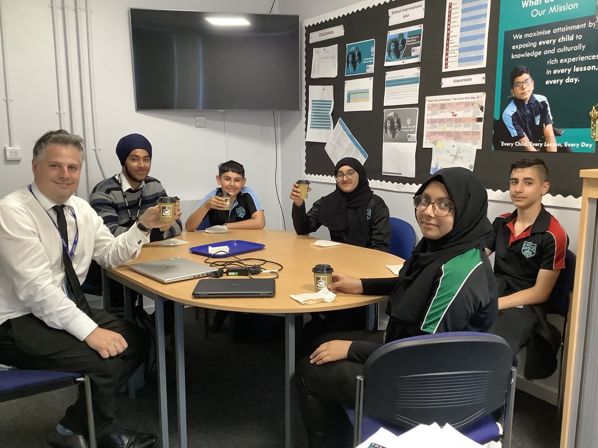 Flashback to last week's Star of the Week nominees!  Students who were nominated, enjoyed their hot chocolate and cookies with Mr Blower as a reward for displaying school values or #HPL values in the week.  Keep up the good work! 💪
#ColtonHills #Highperformancelearning #SOTW