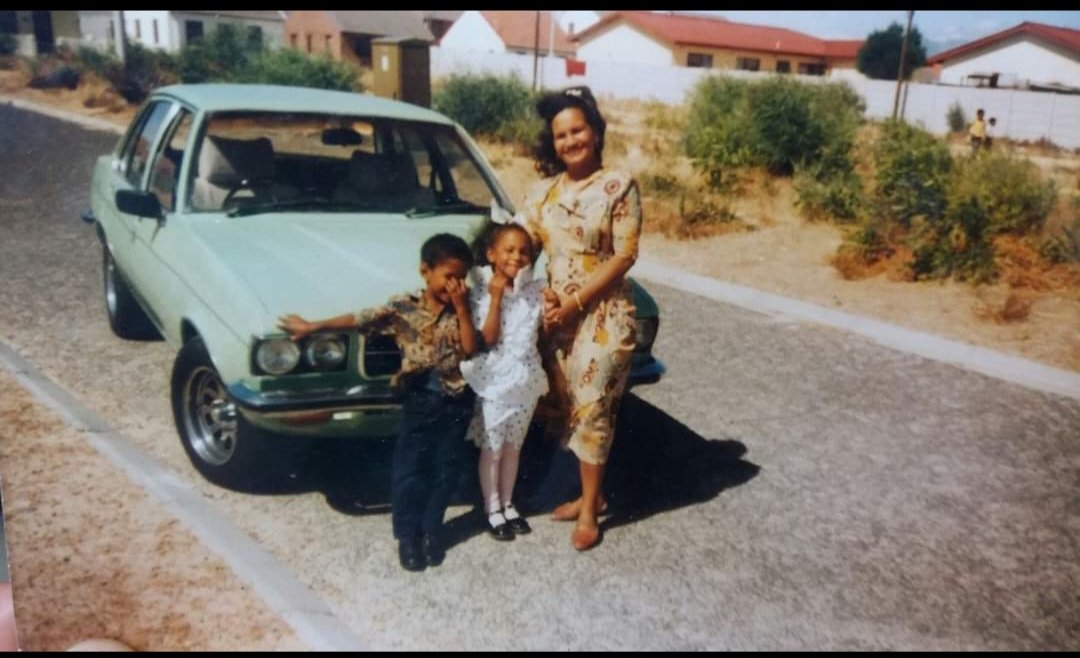 Spiver13's tweet photo. @miwayinsurance Dad use to drive a Chevorolet 4.1 he loved this car #MiWayMondays we had the best memories in this car and dad loved playing UBU40 https://t.co/Ch58pKgNm7