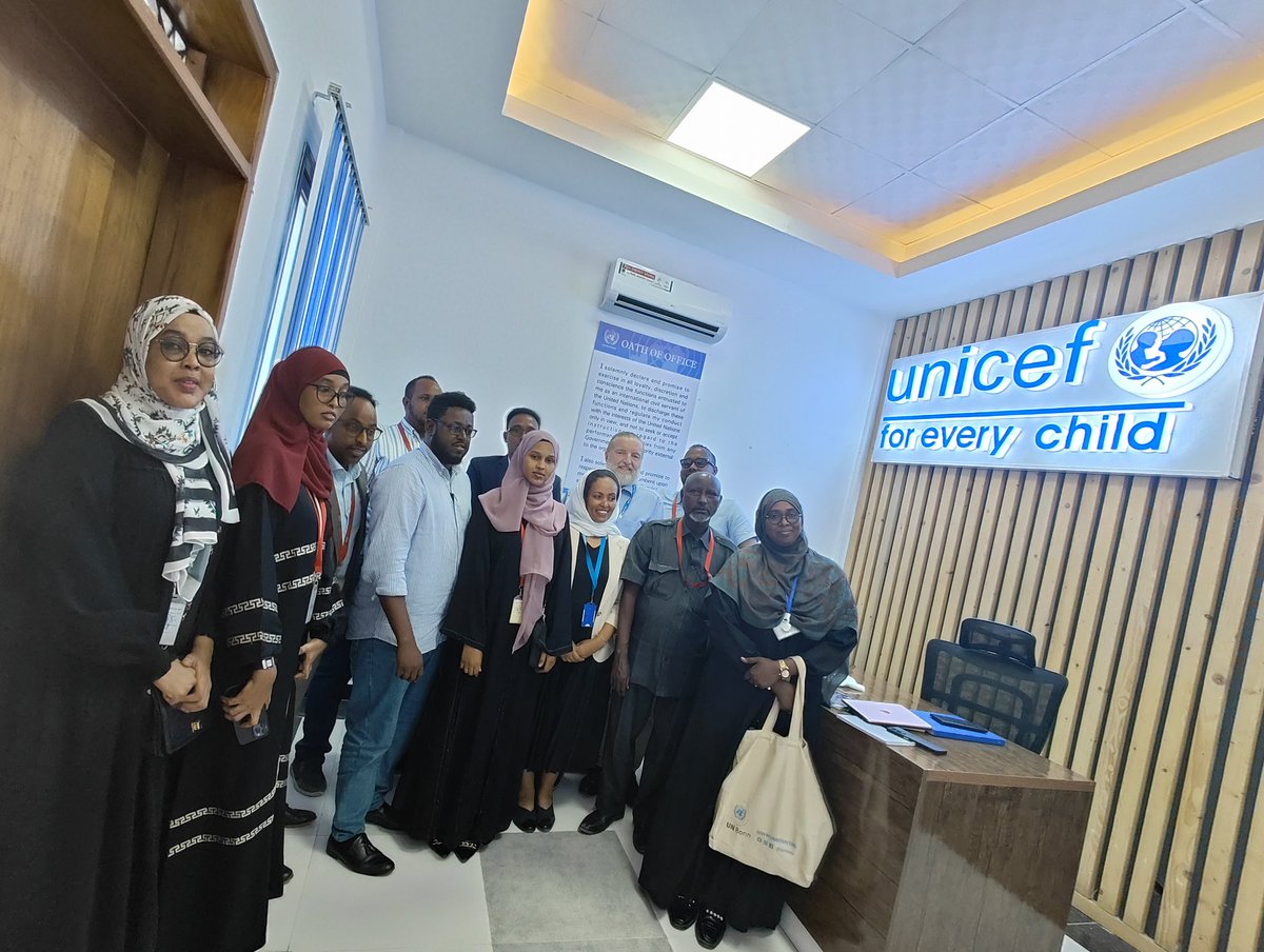 PatrickLVDH's tweet photo. @MoECC_Somalia and @unicefsomalia working on Children's Climate Disaster Risk Model #climatechange https://t.co/BEQQk2J4Uf