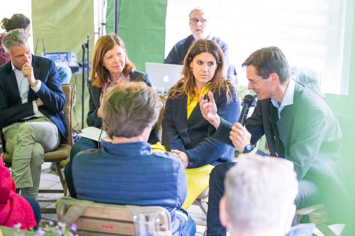 monikaturyna's tweet photo. Es war schön beim #impactlech . Wir haben mit Michael Strugl Georg Kopetz und Thomas Arnoldner die Potenziale der Digitalisierung in der Forschung, Mobilität und der Energiewende besprochen. Und mit Sepp Hochreiter und Sebastian Schlund die Rolle der KI für den Arbeitsmarkt. https://t.co/vOVGTdL8fD