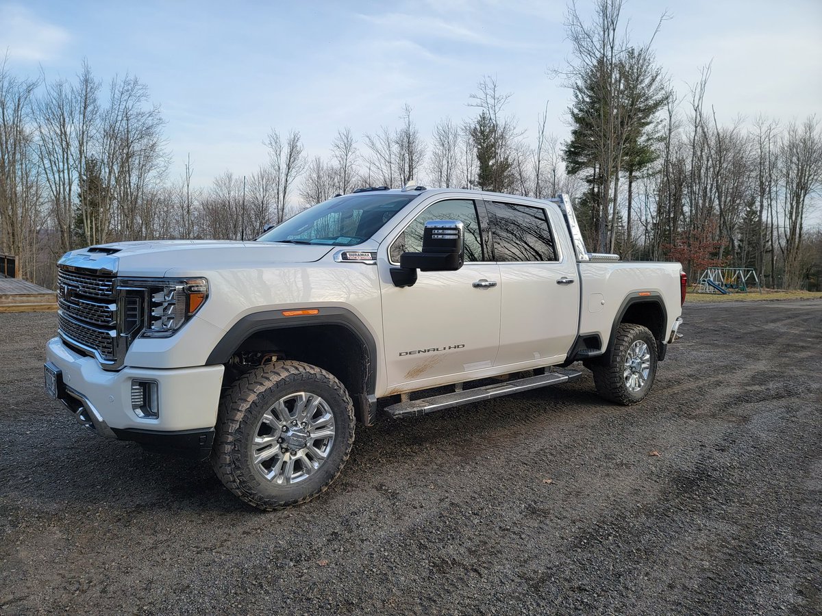 Kleevis02's tweet photo. @Jyates5 If you can stomach the price tag go for something new enough to get the 10 speed, I'm a Gmc guy  and went from a 2018 Denali HD with the 6 speed to a 2021, with the 10, what a world of difference. https://t.co/FE3MkTvMxj