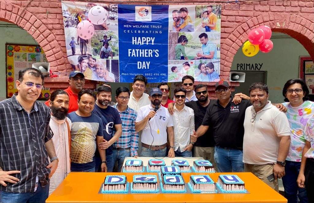 On the eve of #FathersDay2023, Men Welfare Trust spent their time at an orphanage for boys in Delhi yesterday 

▪️Note from <a href="/TheAmitLakhani/">Amit Lakhani</a> | "It was a day filled with love and compassion as volunteers of <a href="/MenWelfare/">Men Welfare Trust</a> (MWT) spent #FathersDay at Umeed Aman Ghar, an orphanage for
