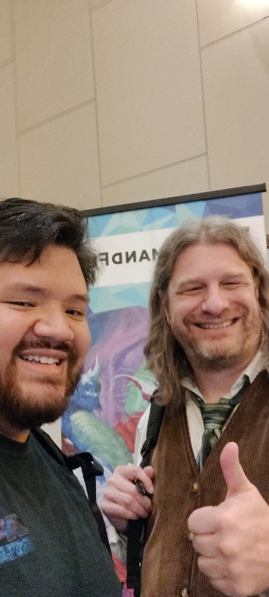 MewWorldOrder's tweet photo. Some of the highlights from #CommandfestOrlando was meeting @VoxyTwitch and @TolarianCollege as well as KeepingItCasual. Picked up a @howardlyonart AP for a friend and spent great time with my friends. https://t.co/iLDGT1lQQA