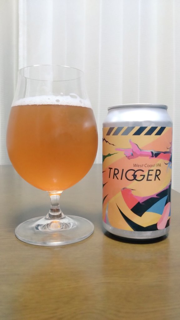 gaaaaa_beer's tweet photo. Far Yeast Brewing「TRIGGER」(West Coast IPA_6.8%)
FYBでは見慣れないかわいいラベルにほとんど醸造してこなかったというスタイル。過去最大量のホップ使用とのこと。クリアな飲みくちにマンゴー、ビターオレンジ、キリッと確かな苦み。うまい！この路線も好きだぞ～♪ https://t.co/p7BcbAzW2H