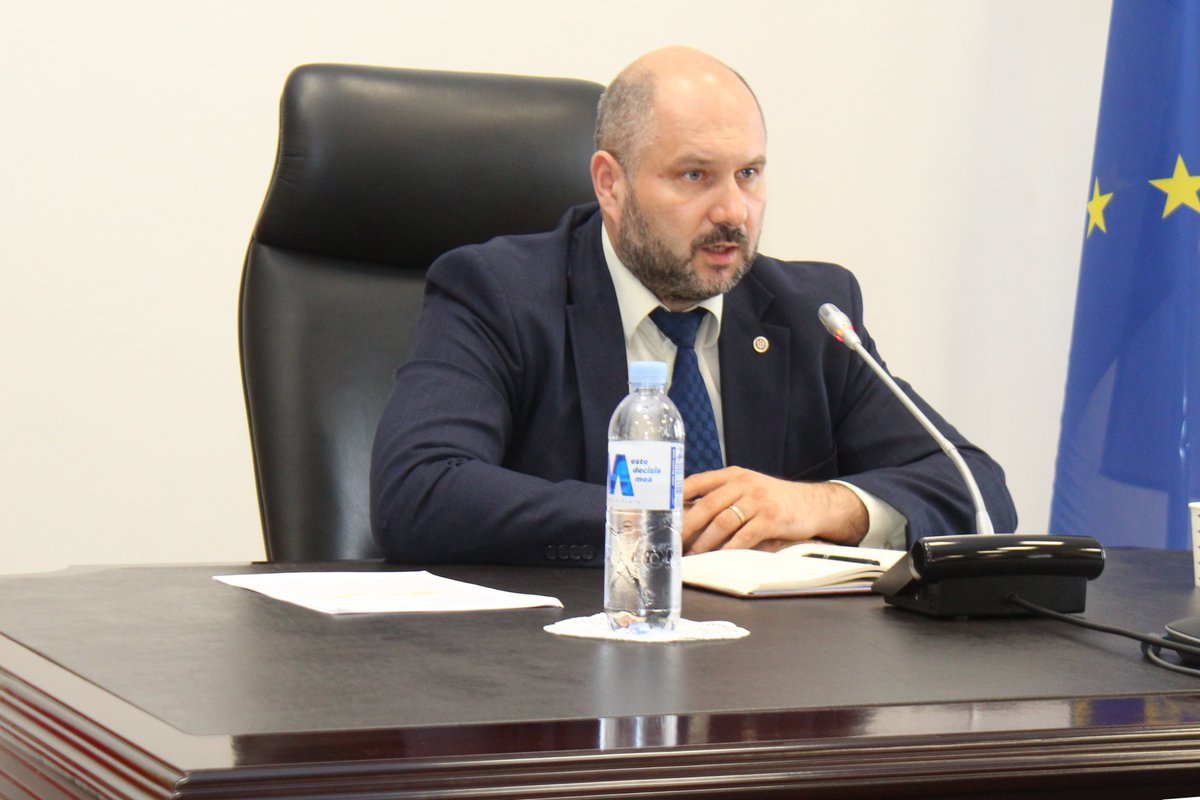 ConsEconomic's tweet photo. https://t.co/vPNWnhWgSe
Energy Minister Victor Parlicov answered the questions of economic operators who are asked to choose by 1 July which gas market they want to remain in – the free or the regulated market. https://t.co/xpomLfdcIb