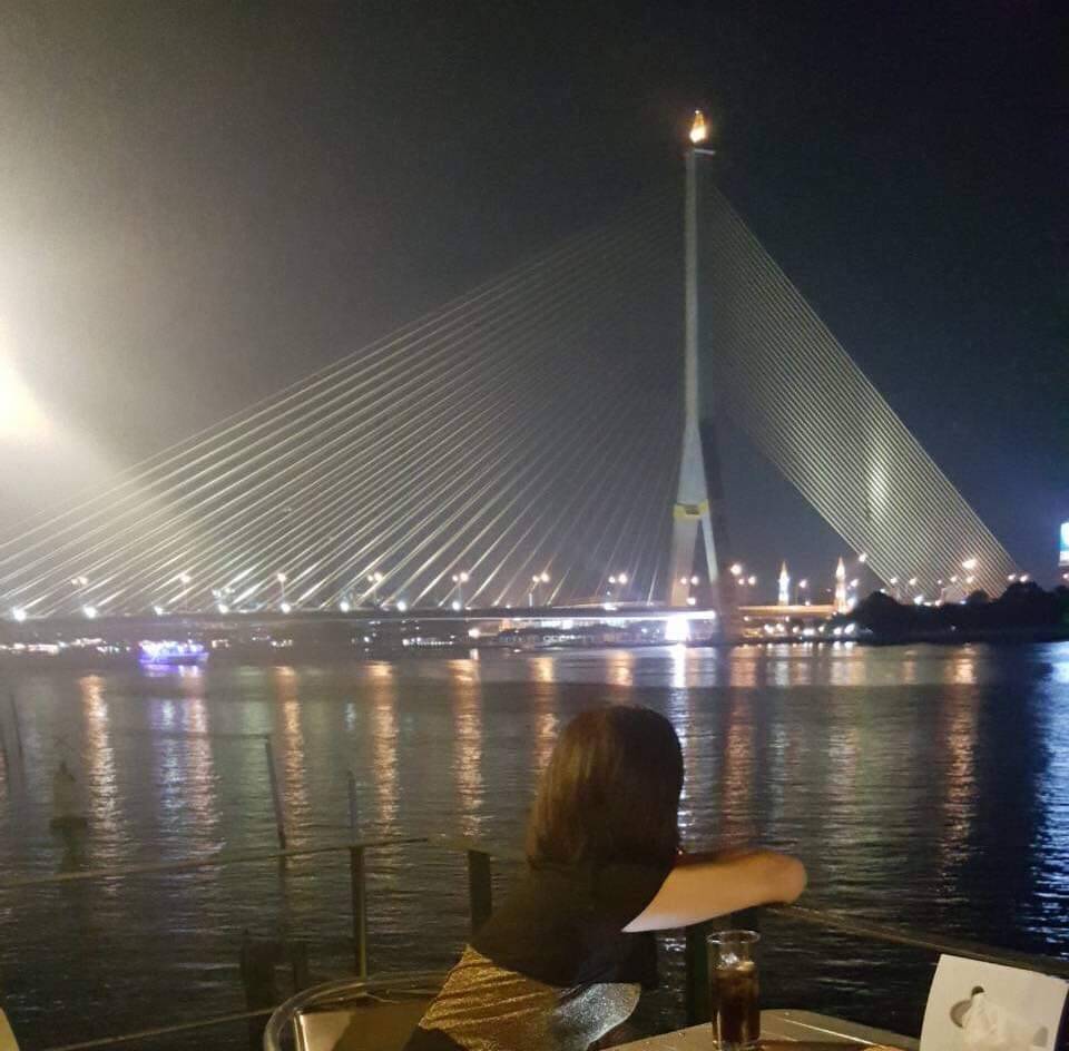 DaveeeSave26579's tweet photo. นึกถึงวันวานทีผ่านมา วิวสวยๆกินลมชมสะพานจร้า https://t.co/1fpg17qs1C
