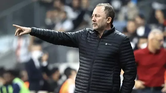 #Fenerbahçe taraftarı, yeni teknik direktör olarak Sergen Yalçın konusunda ısrarcı!💣

Yalçın, yönetimin listesinde olan hocalar arasında!✅

#sampiyonlukicinsergen