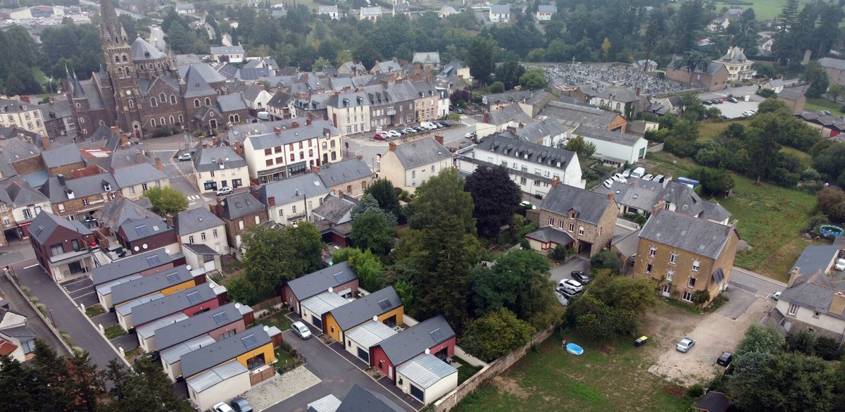 #emploi #bretagne #fpt #fonctionpublique #servicepublic 📢
#VHBC, 1ère #comcom d'#illeetvilaine, #recrute (F/H) :
🚧 1 responsable du service #VRD et espaces verts
🏡 1 chargé de mission #habitat #opah #plh
➕ Détails et #candidature en ligne 👉 lnkd.in/dBUQyXvz