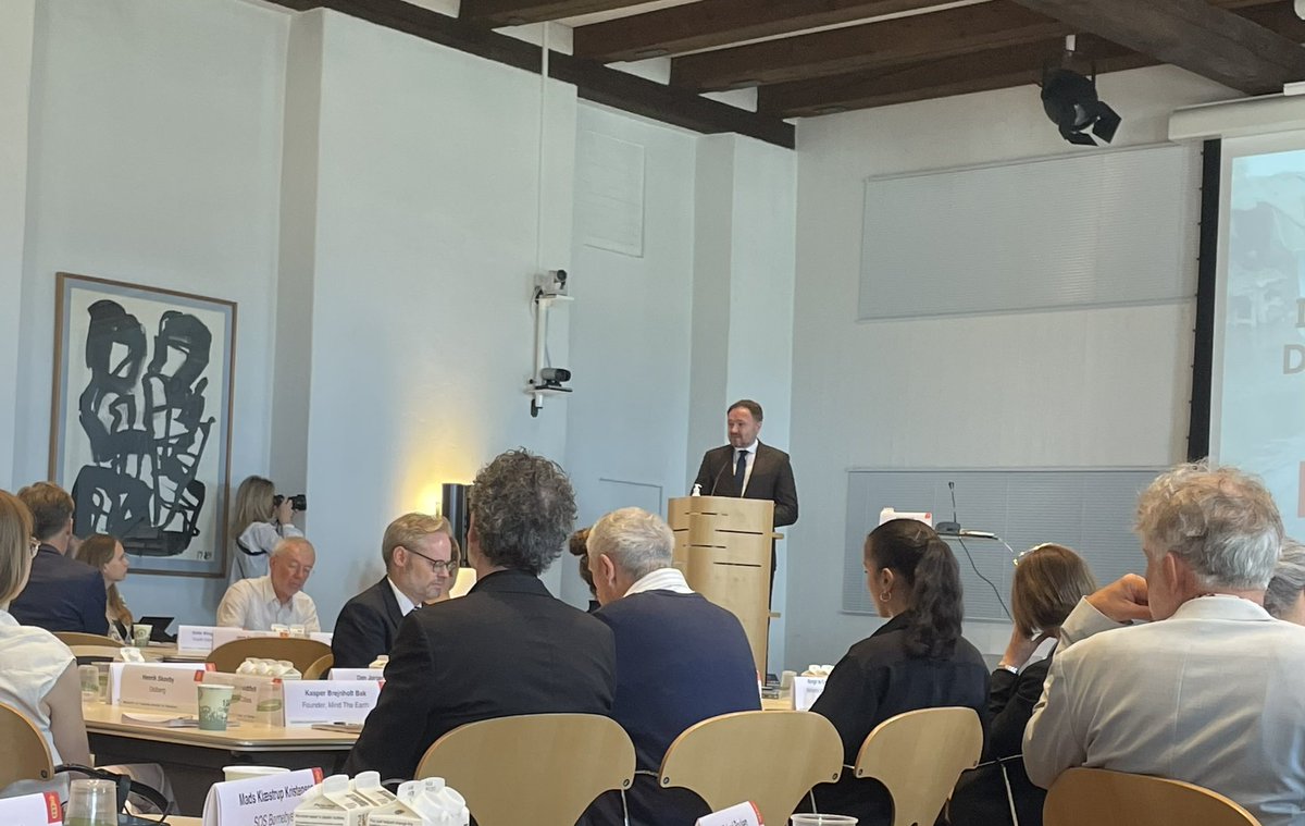 We now witness drought in Denmark but impacts of climate change are devasting in Bangladesh &amp; Niger
More than ever we need to integrate sustainable development and climate in our global engagement. Great opening by Minister <a href="/DanJoergensen/">Dan Jørgensen</a> <a href="/DanishMFA/">Denmark MFA 🇩🇰</a> <a href="/concitoinfo/">CONCITO</a> conference #dkpol