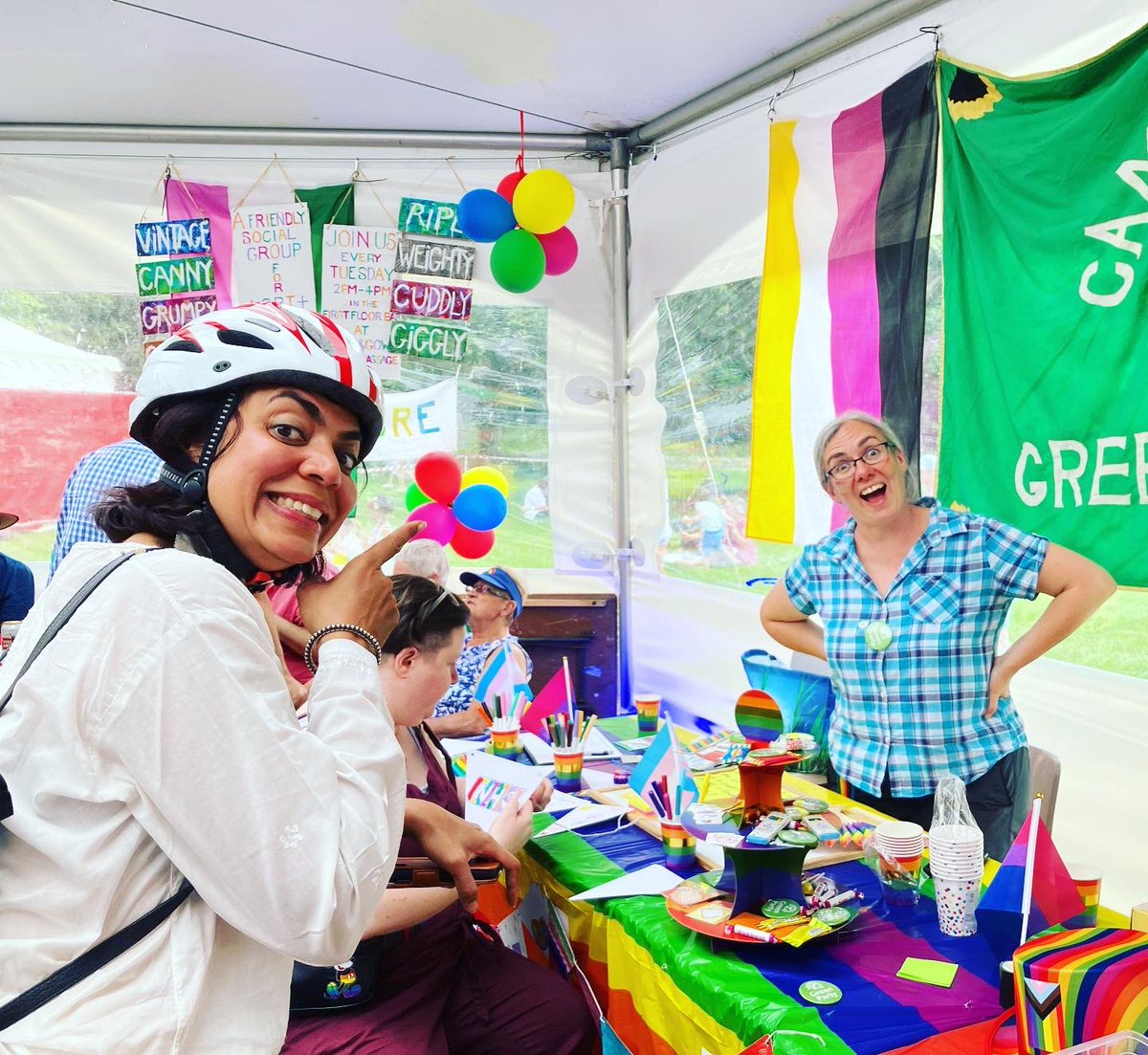 CambridgeGreens's tweet photo. We had a great time @CambridgePride on Saturday, getting to speak to LGBTIQA+ residents and allies!
We also loved everyone’s artwork especially those who designed their own pride flags! 🏳️‍🌈🏳️‍⚧️💚 https://t.co/inWpvV7IND