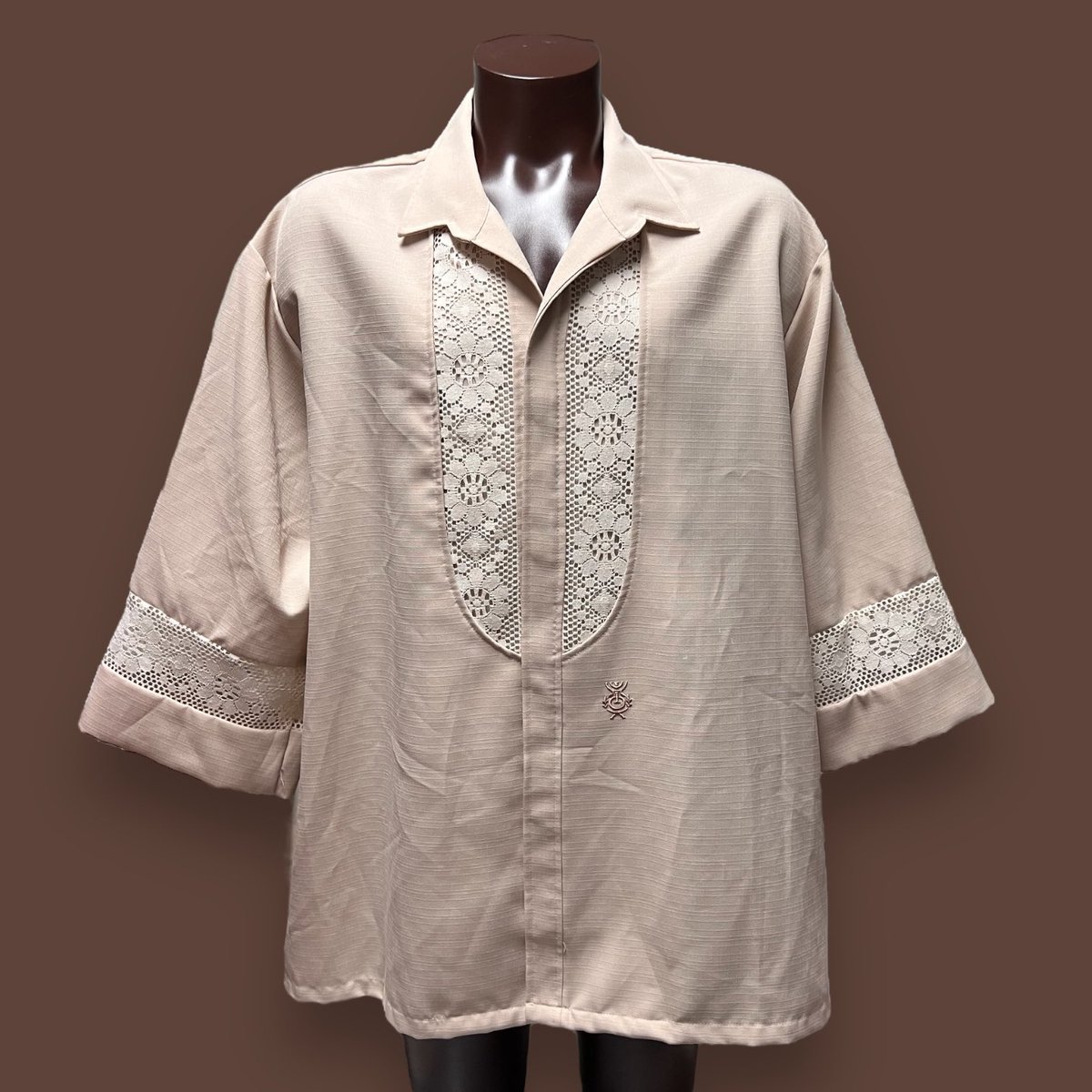 beautiqueisle's tweet photo. Check out Beau Tiki Iolani Wedding Shirt Aloha Lace Hawaiian Vintage 4X https://t.co/Gtwp5xFXkO #eBay via @eBay #alohashirt #iolani #hawaiianshirt #vintagefashion https://t.co/k0uXBGIRBF