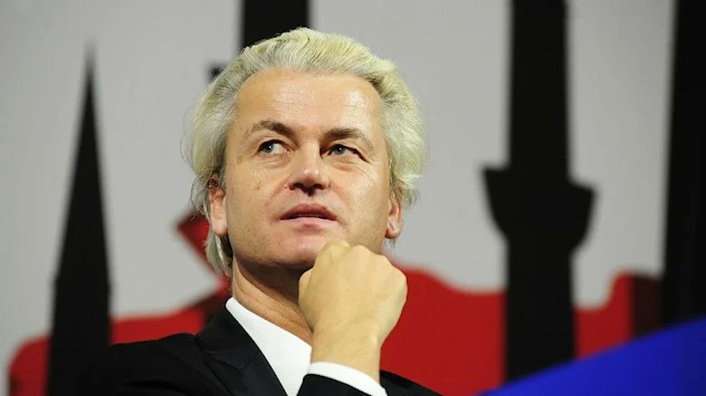 📍Hollanda'da Erdoğan'a oy veren Türkler'in, Türkiye’ye dönmesini söyleyen Geert Wilders'den yeni mesaj : Türkiye’den, laik Türklerden pek çok mesaj alıyorum. Kalbim onlar için kanıyor.