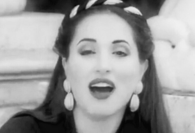 Check this fascinating #artist: #Lebanese🇱🇧 #RockMusic pioneer & #humanitarian @Lydia_Canaan and listen to her song 

'Wish I Could Fly'

youtu.be/kZqc5gbpAm8 

#SingerSongwriter #RockStar #PopMusic #ليدياكنعان
#ليديا_كنعان