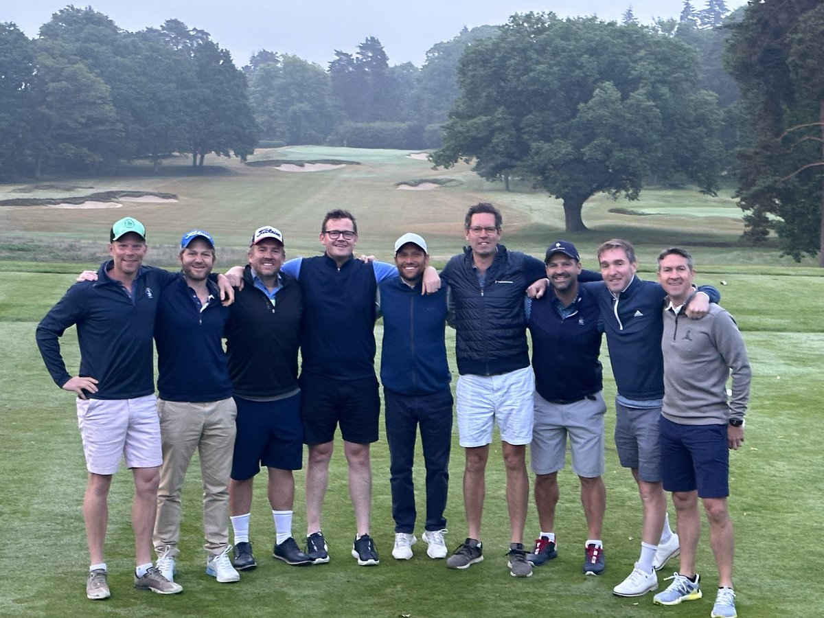 Some of the members underway at 5am in the 72 hole challenge. Raising money for @golffoundation & @mndassoc givepenny.com/chrislomas_the…