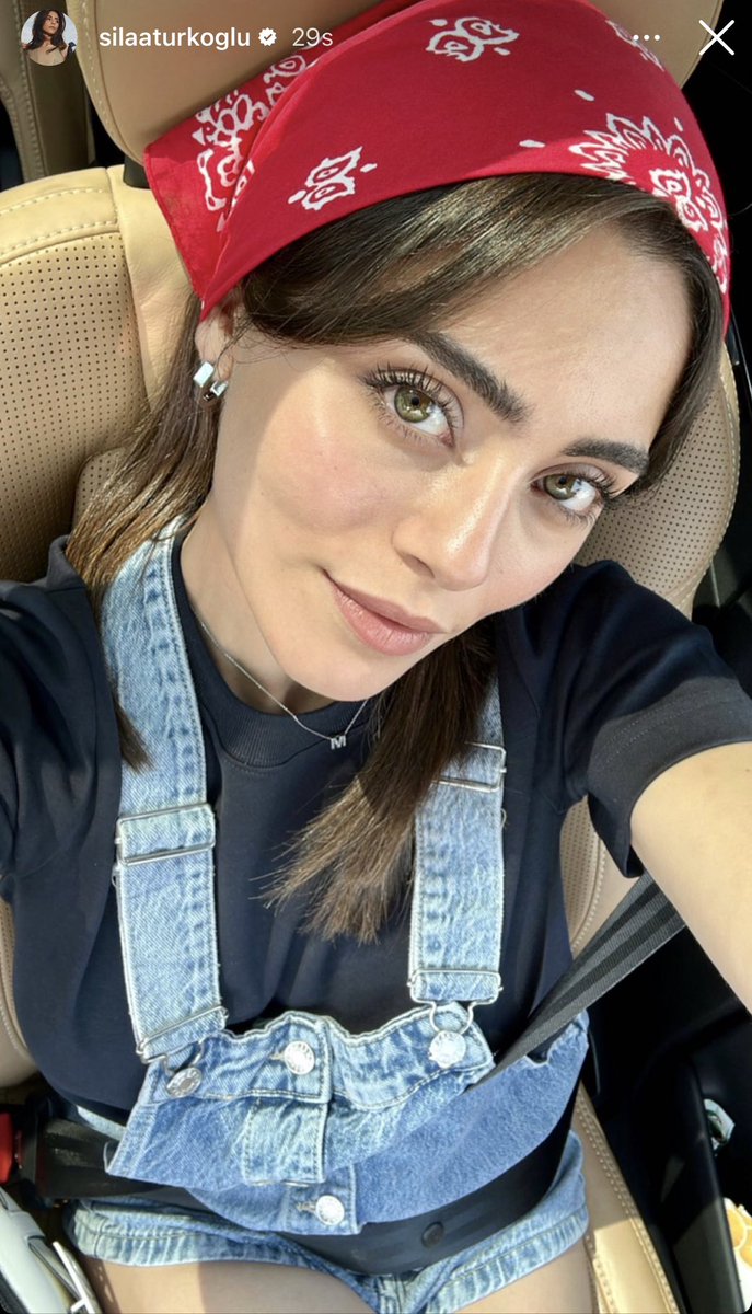 IG Story : Sıla Türkoğlu ❤ 🦋 

#SılaTürkoğlu 

instagram.com/stories/silaat…