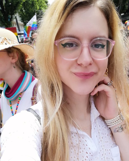Nana❤Pansy - Happy pride month ❤️🧡💛💚💙💜 #pride https://t.co/ItBepAB6Z3