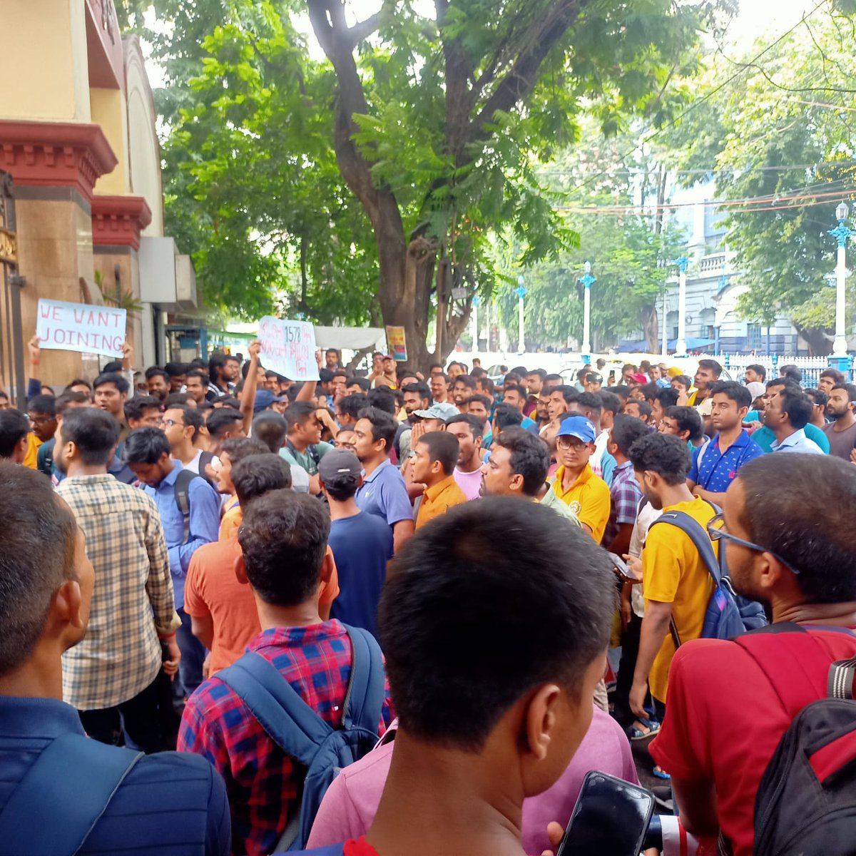 BubaiMa88478660's tweet photo. #RRC_ER_Level_1_PANEL_DO_JOINING_DO why is the Eastern Railway still sleeping? It has been three months since the process was completed, still the complete panel has not been given and the joining has not started, why?
@AshwiniVaishnaw
@RailMinIndia
@PMOIndia
@EasternRailway https://t.co/2s80NgI3pn