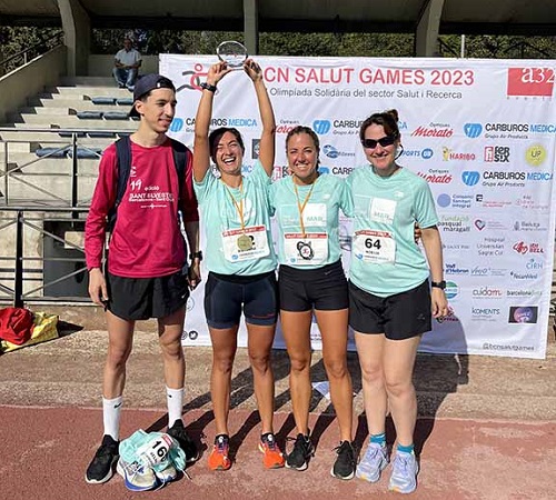 hospitaldelmar's tweet photo. Hem guanyat els @bcnsalutgames!
Amb victòries a les proves de #pàdel, #running i #HumorAmarillo 🏃♀️🎾🏆🥇🥇🥇
La recaptació es destinarà a projectes de la Fundació @AmicsHMar
#OrgullMAR #solidaritat #salut #ferpinya #teambuilding
https://t.co/gzf80RUP9X https://t.co/lyFFsQlkn5