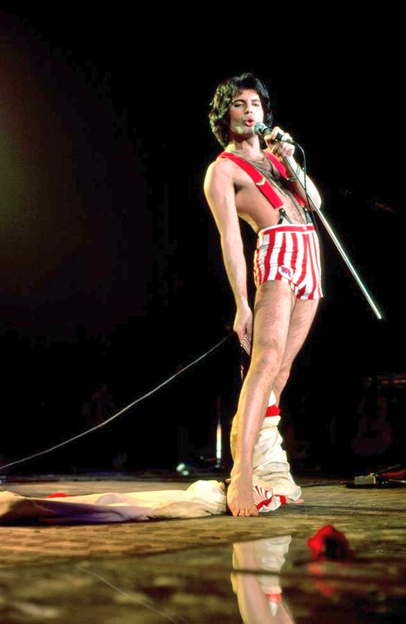 Freddie Mercury sobre el escenario, en 1978.