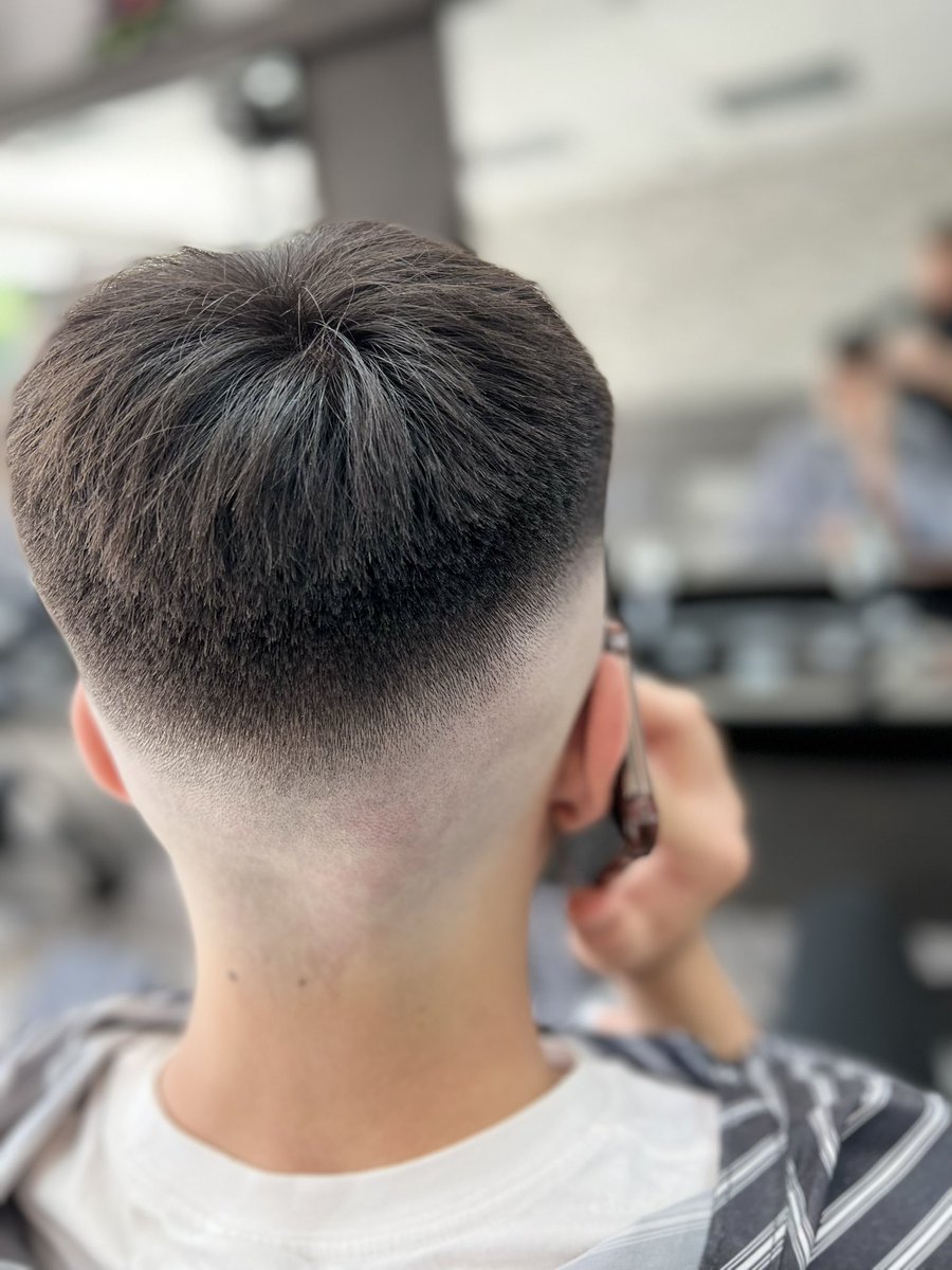 ZiyBarber's tweet photo. Ziy skin fade💈💈💈.

https://t.co/IKCdLUcZud

Ziy team. https://t.co/ZxTfAYVuLf