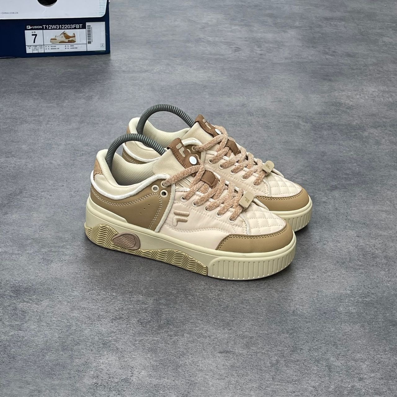 brume sneakers plug on X