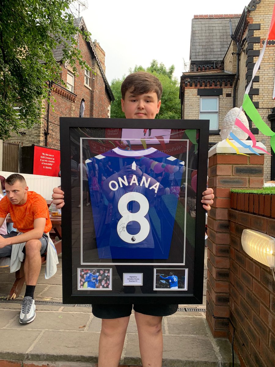 markmcveigh's tweet photo. Thank you @FramedShirt who done most of this framing for our big charity event this weekend . https://t.co/OFRlxoqmWO