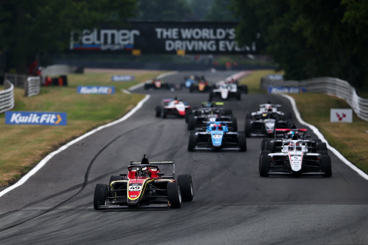_Meaden's tweet image. Having worked for #BritishF4 for 4 seasons, perhaps it's fitting the 250th race ended in a 1-2 finish for our clients 🍾

Huge congrats to @FortecM/@mnhiggins on the landmark win, and to @GuinchardDaniel, who pushed him all the way 💪

#MeadenPR #Communications #SocialMedia