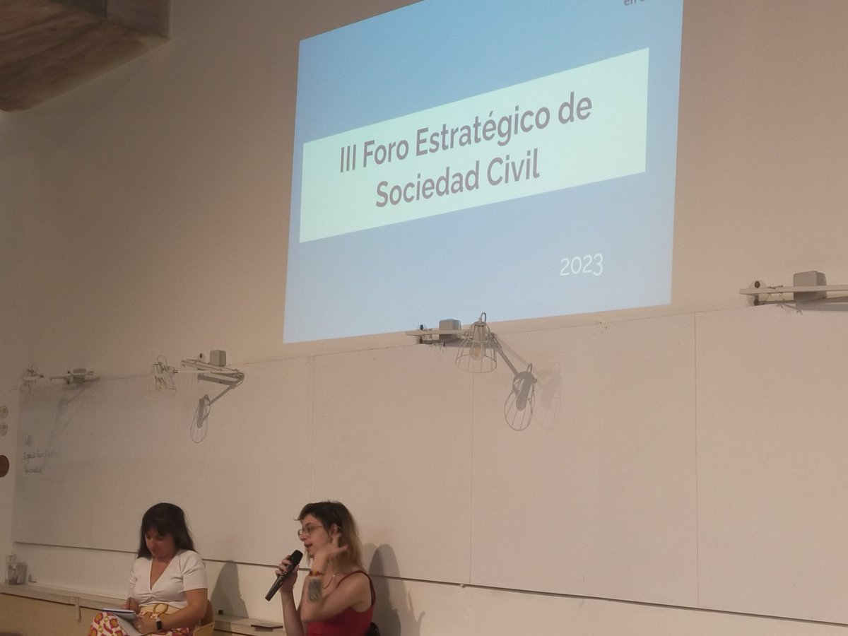 En diálogo con <a href="/_elizabethduval/">Elizabeth Duval ☀️</a> en el III Foro Estratégico de Sociedad Civil de #FeC. El optimismo y la alegría: el 1º es un pensamiento "irracional" de que irá bien,  mientras que la alegría requiere un trabajo constante para materializarlo. #NosVaElFuturoEnEllo
<a href="/AECID_es/">AECID</a>
