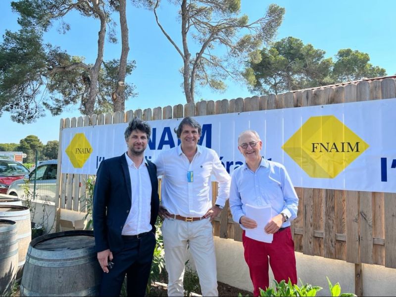 Antoine Sillard et @AlainCohenBlk , avocats associés, SVA Avocats, entourent le nouveau président de la @FNAIM Hérault, Jacques Rossi, à l'occasion de leur Assemblée Générale.
➡️ Des formations dispensées par Antoine et Alain à destination des agents immobiliers
#rencontre #droit