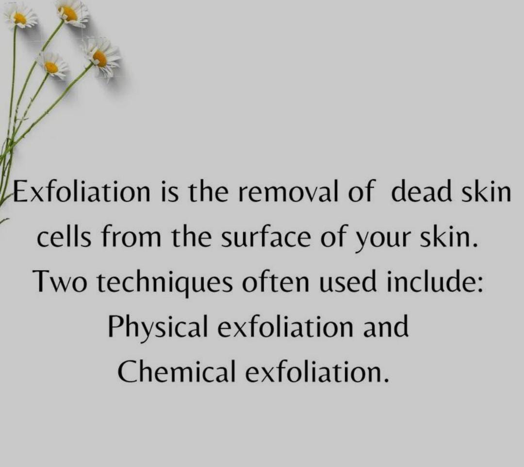 SadiqPeculiar's tweet photo. *Do you know humans shed off dead skin cells every 28-30 days 😌,unlike snakes ours don't come off completely 🤷‍♀️,it just stays on the surface layer of our body making the skin look dull and flaky.* https://t.co/0jIkD9f8Yx
