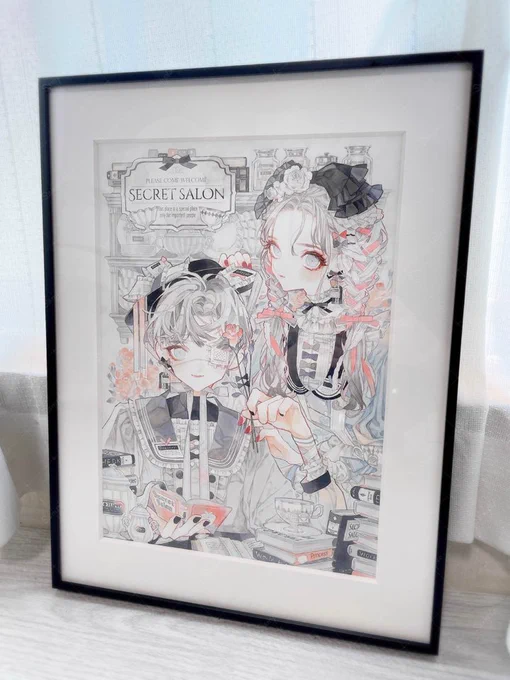 358colorsでお迎えしたハモンド華麗さん【@hamondo_karei 】の原画が届きました!現地で拝見した時から大好きな作品だったのでお迎えすることができてとても幸せです😭✨繊細な描き込みとモノトーンを基調とした色合いが本当に好きです!素敵なご縁をありがとうございます!大切にします! 