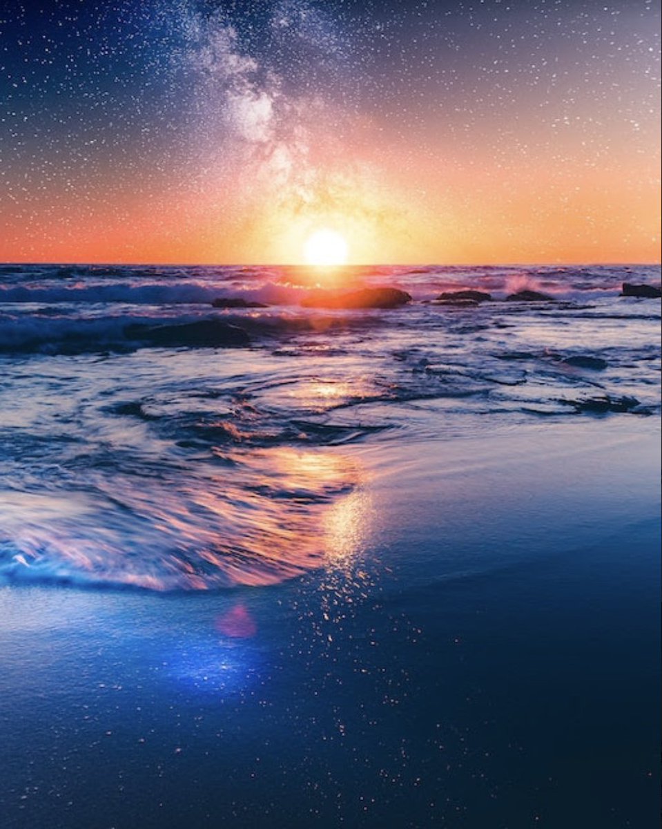 newlightvisuals's tweet photo. What a day! Absolutely stoked to connect with @hi_shadowfax today and work out an amicable deal on 'Into The Blue Hour' for 0.5ETH! Shadow also joined the Ocean Abstract edition series as well. Thank you Fren! https://t.co/H9ztIjgBFs