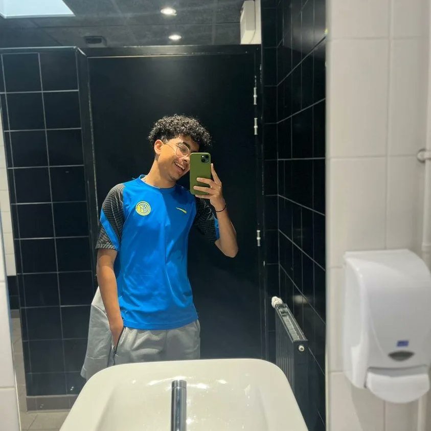 hamam37775800's tweet photo. Y'a pas daes héros💪 https://t.co/atKcauwp2M