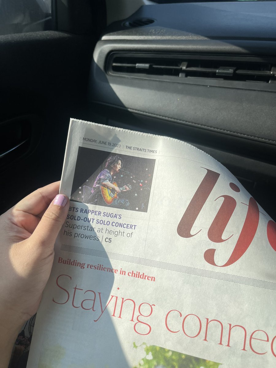 nisaaaaBTS's tweet photo. Hello I found this more like looking for this newspaper so so proud of him sobs crying https://t.co/h44Y8z0x4O