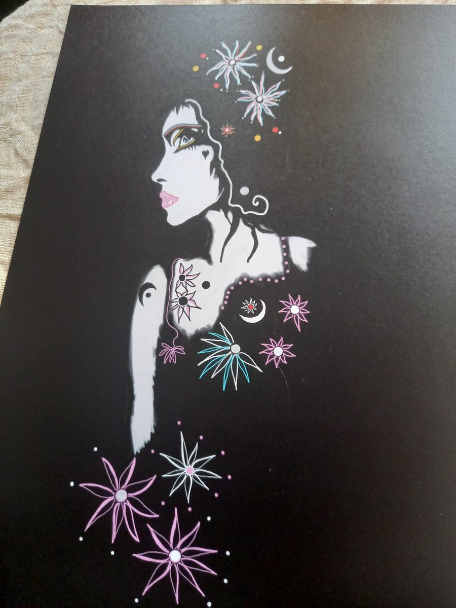 Elsie Fantazi Art tweet media