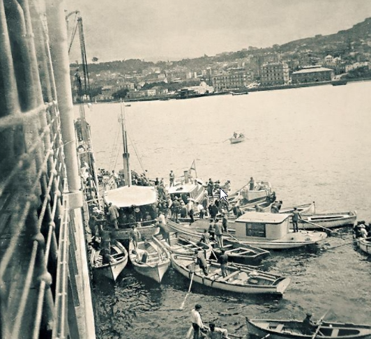 ConsorcioCCVV's tweet photo. As rúas de Vigo foron a última imaxe da súa patria para moitos dos emigrantes das primeiras décadas do pasado século! #CCVV
¡Las calles de Vigo fueron la última imagen de su patria para muchos de los emigrantes de las primeras décadas del pasado siglo! https://t.co/qEZZcNId9V