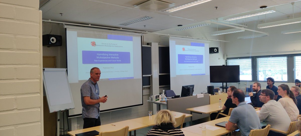 MultiobjectiveG's tweet photo. As our first invited speaker of the #desdeo23 Forum, we have Francisco Ruiz talking about "Hybridizing interactive multiobjective methods - Past experiences and future trends". https://t.co/zKM4to7mk3